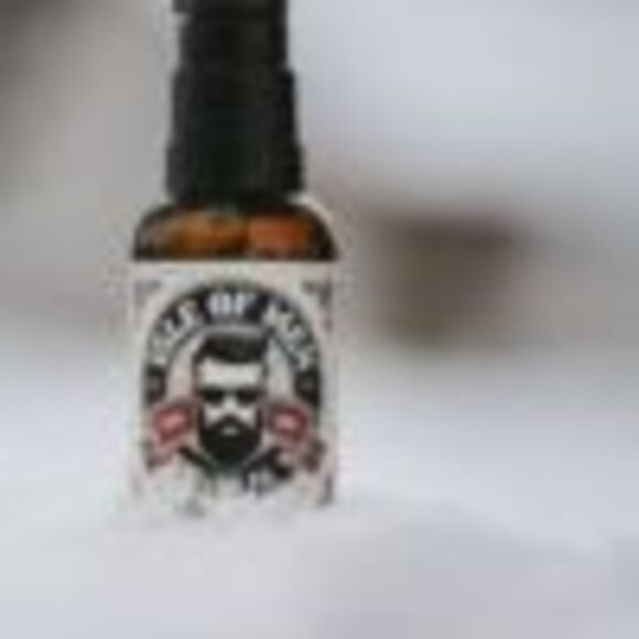 Isle of Men Rattle & Hum Beard Oil 30 ml - Picture 2 of 4